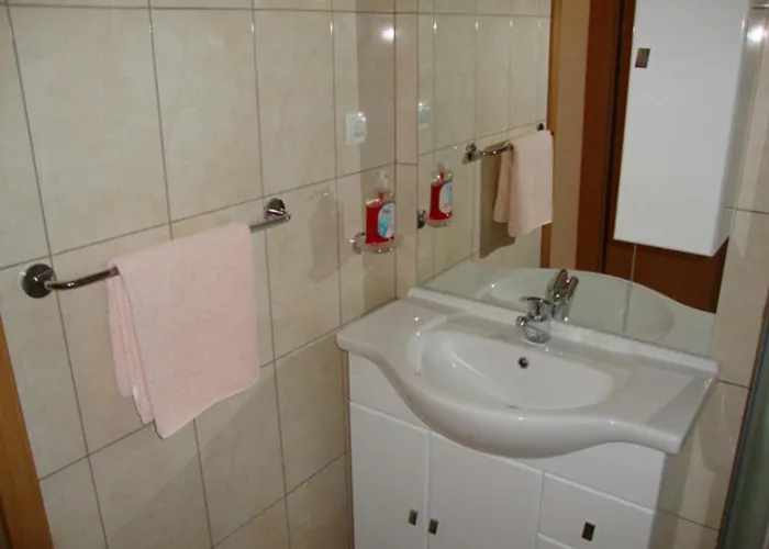 Apartman Marin Peros Zaton